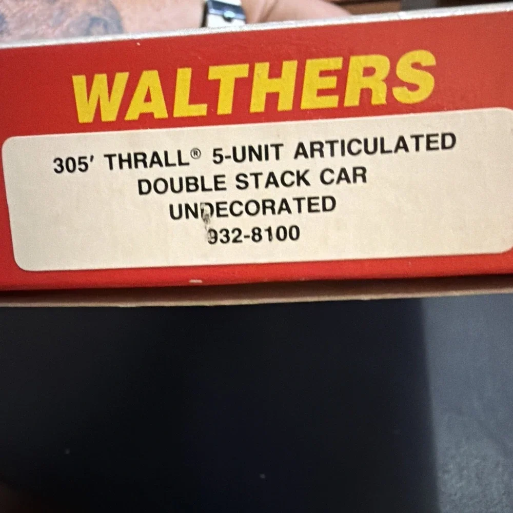 Walter's N Scale 305' Thrall 5 Unit Articulated Double Stack Car Undecorated